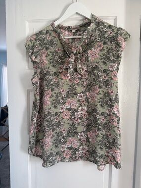 LOFT Sage Green Floral Ruffle Cap-Sleeve Blouse